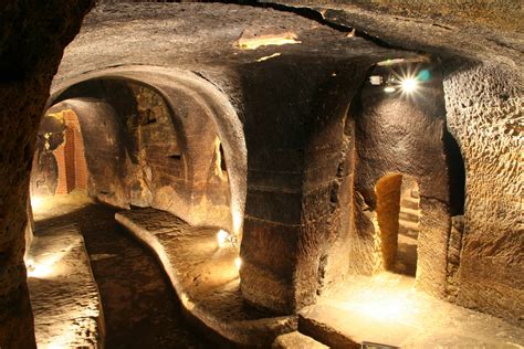 Die Huxiantong Höhle: Ein mystisches Labyrinth unterirdischer Wunder!